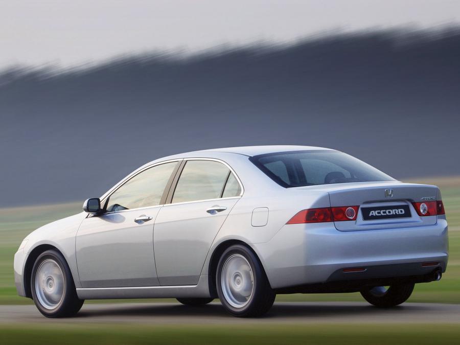  Honda Accord Sedan 2003 года  (фото 14 из 33)